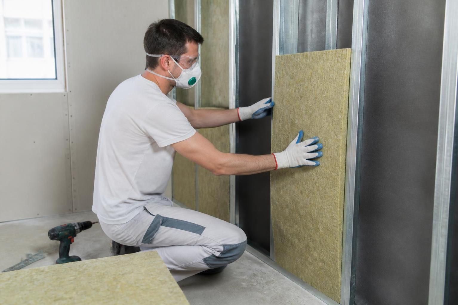découvrez les différentes options d'isolation phonique adaptées à chaque type de bruit pour un confort sonore optimal dans votre intérieur.