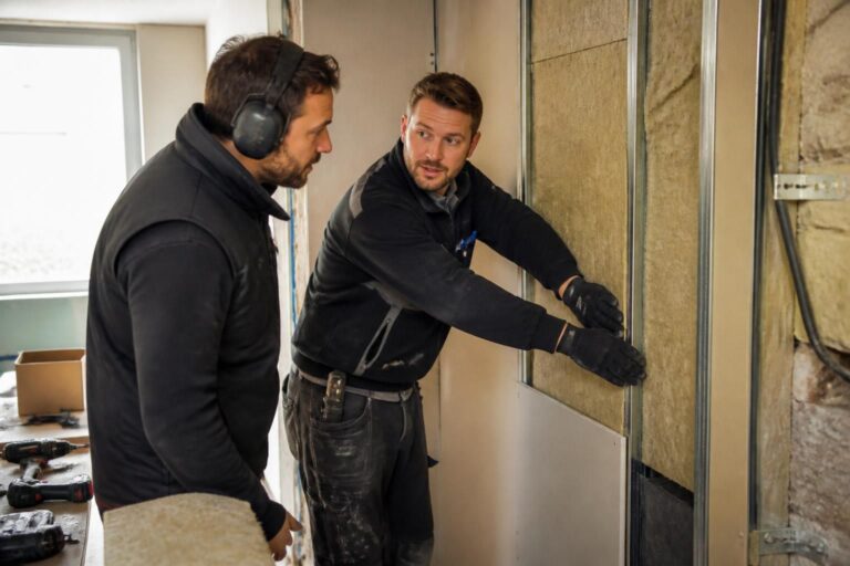 découvrez comment choisir un artisan en isolation phonique en normandie avec nos conseils essentiels pour garantir un travail de qualité et améliorer le confort de votre logement.